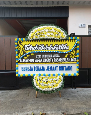 Papan Bunga Duka di Tulungagung