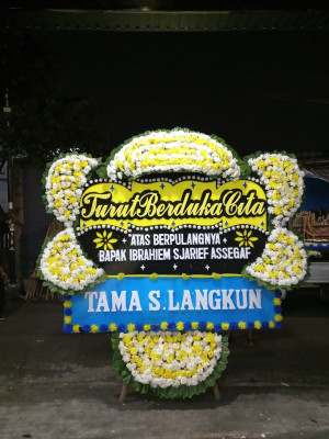 Papan Bunga Duka di Tulungagung